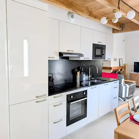 Casa vacanze Elegant House Between Medoc Castles And Ocean Pauillac